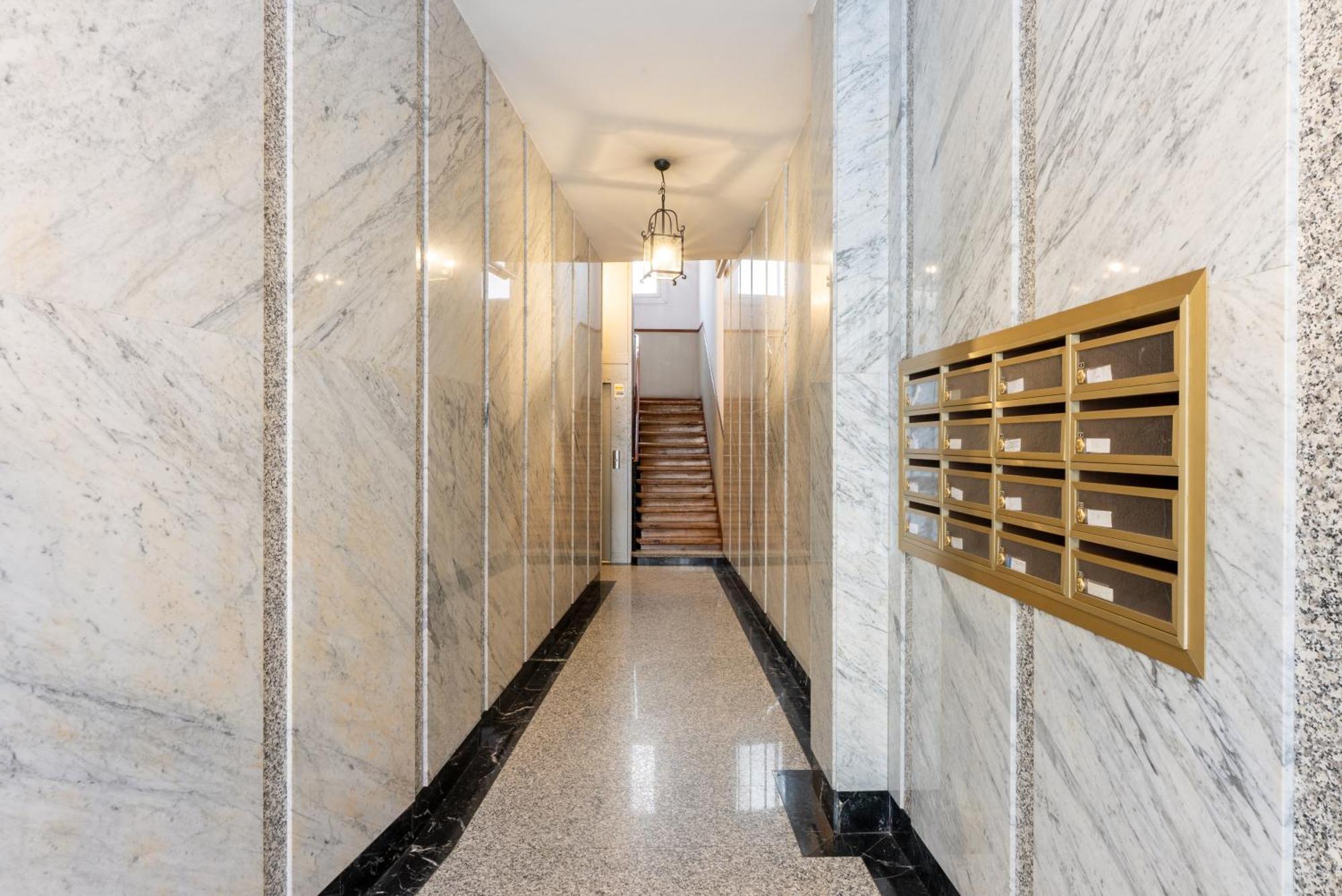 Smartr Madrid Chueca Aparthotel Luaran gambar