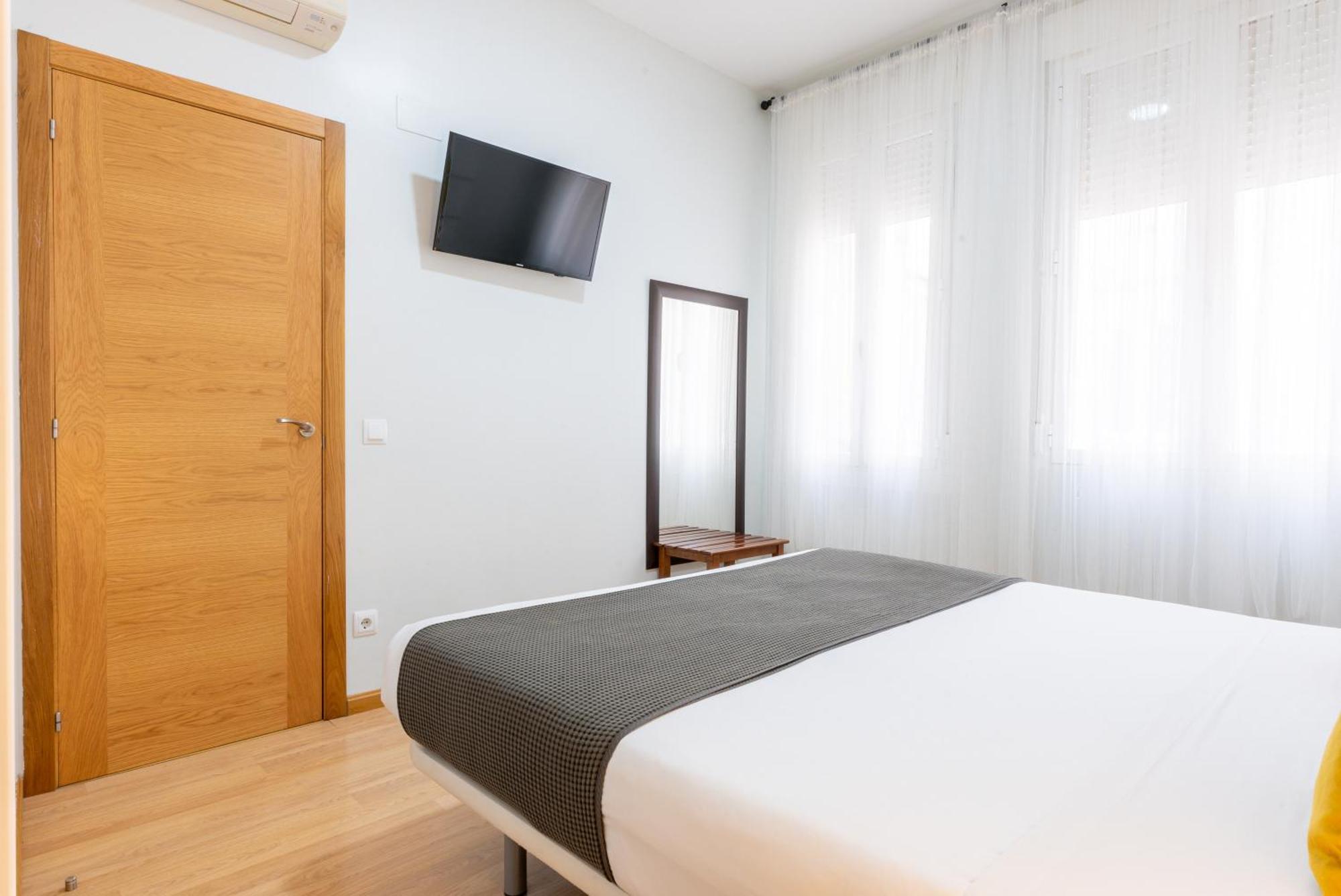 Smartr Madrid Chueca Aparthotel Luaran gambar